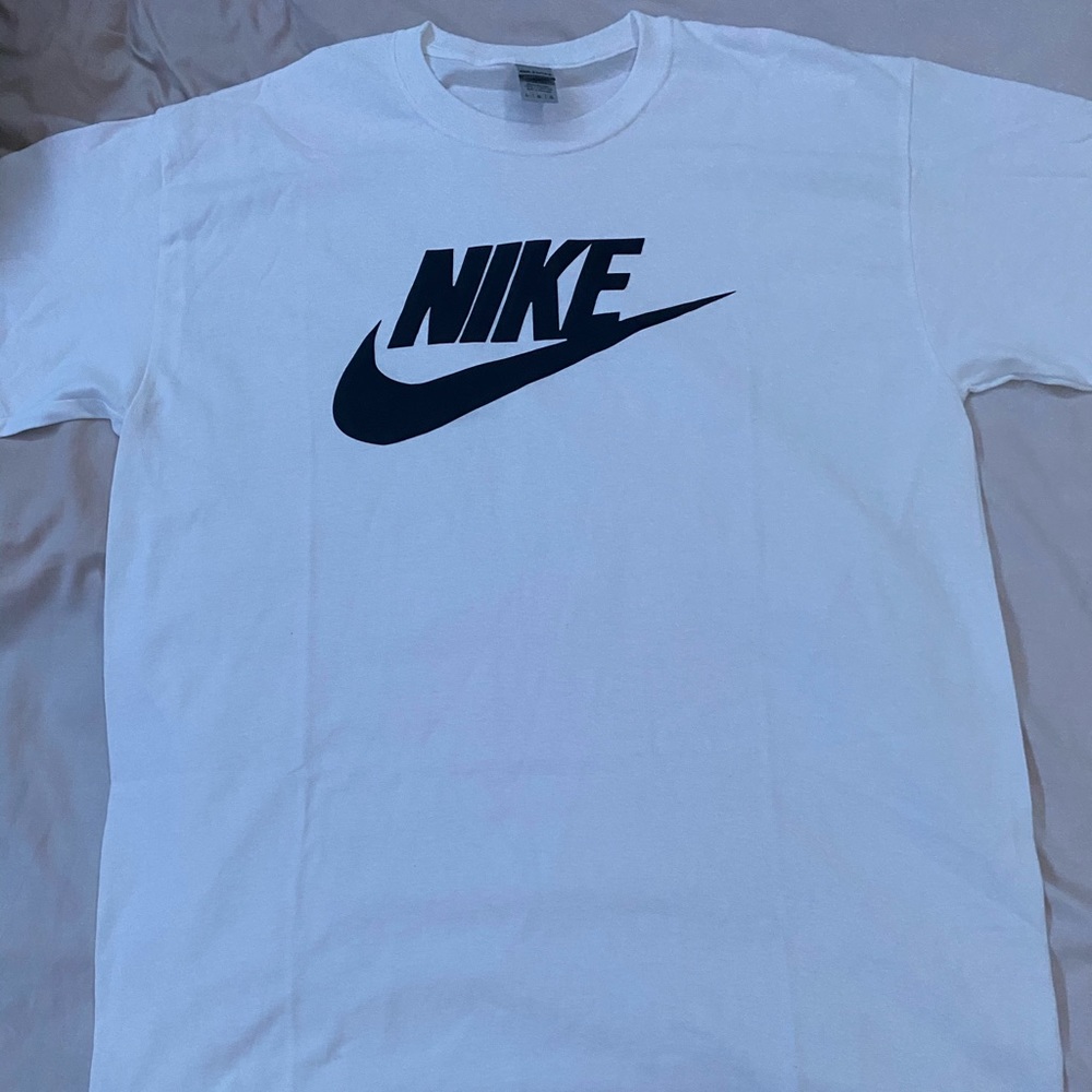 nike t shirt